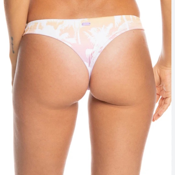 Roxy swim set, large top, x-large bottoms - Picture 2 of 10